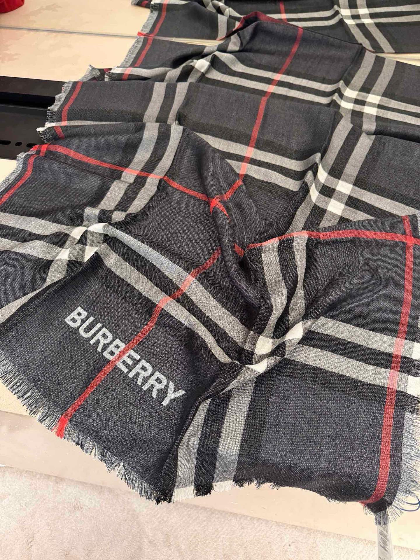 B**rry scarf 70x220cm