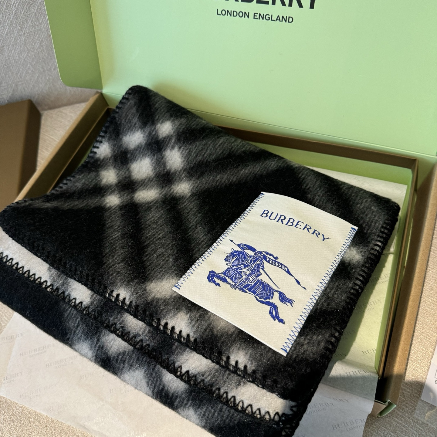 B**rry scarf 30x182cm 100% wool