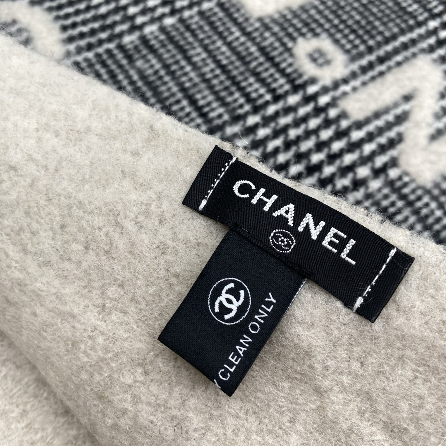 Ch*el scarf 60x190cm