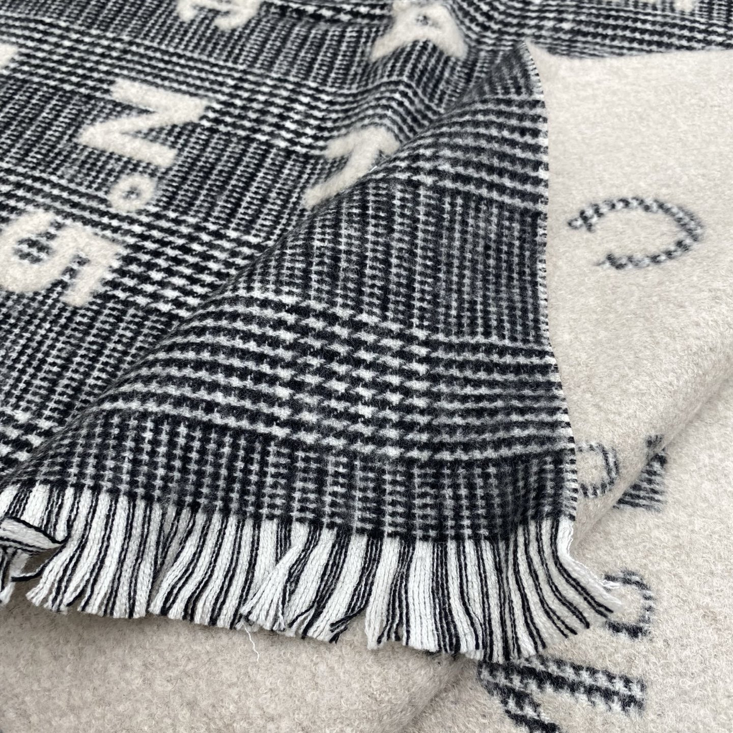 Ch*el scarf 60x190cm