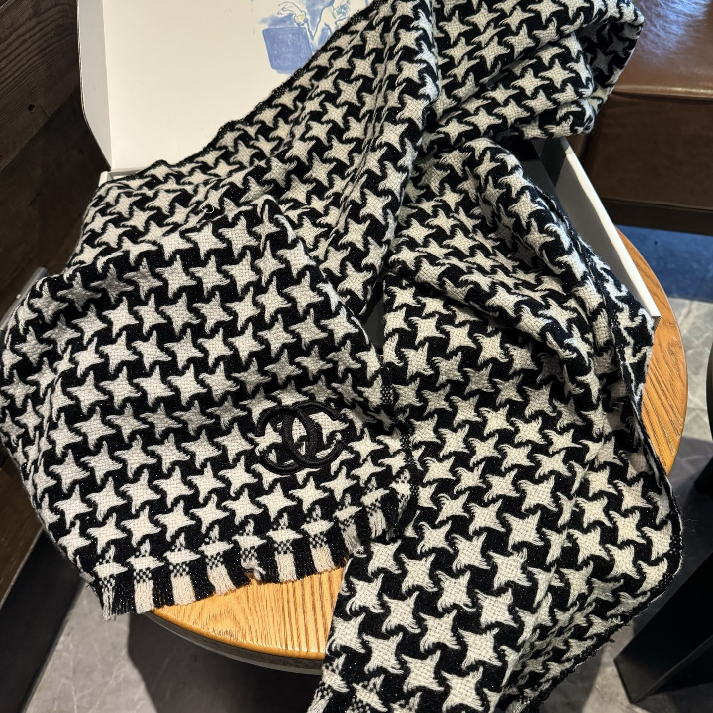 Ch*el scarf 45x200cm 100% cashmere