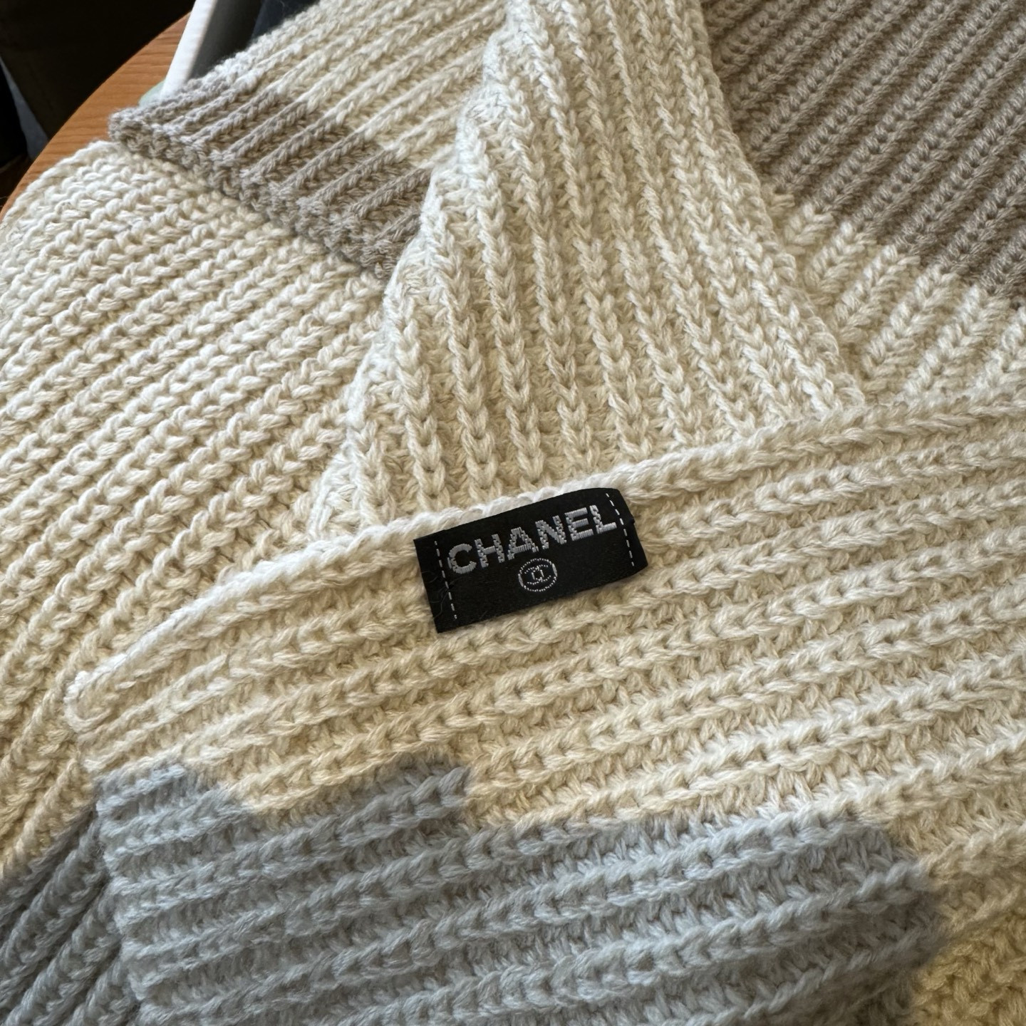 Ch*el scarf 30x200cm 100% cashmere