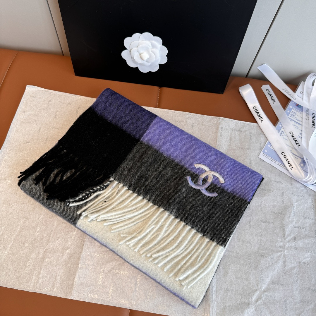 Ch*el scarf 30x200cm 100% lamb