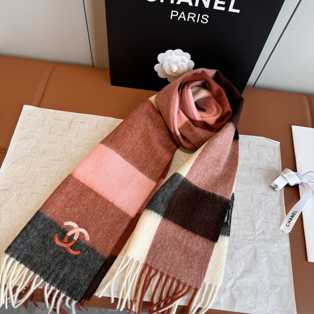 Ch*el scarf 30x200cm 100% lamb