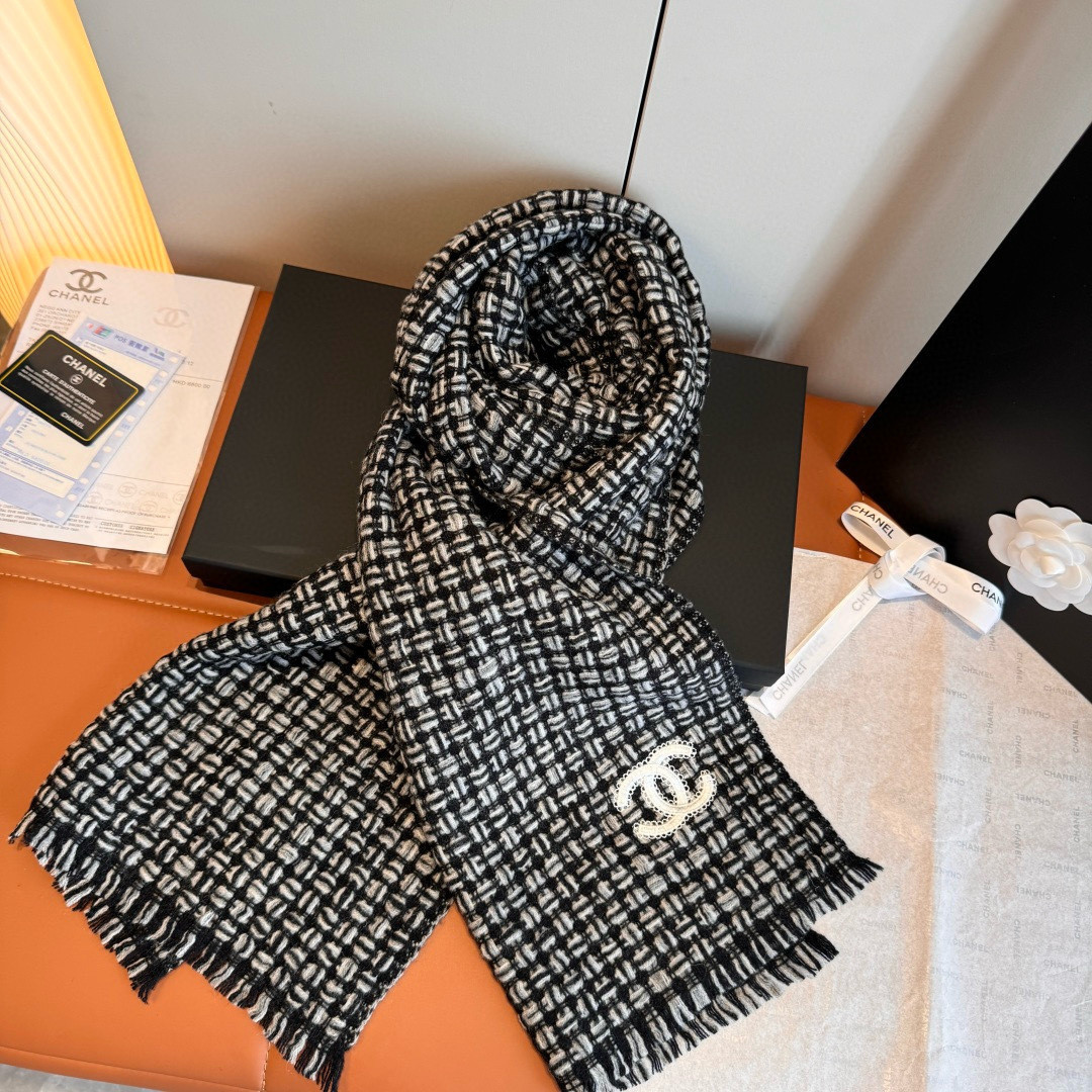 Ch*el scarf 38x185cm 100% cashmere