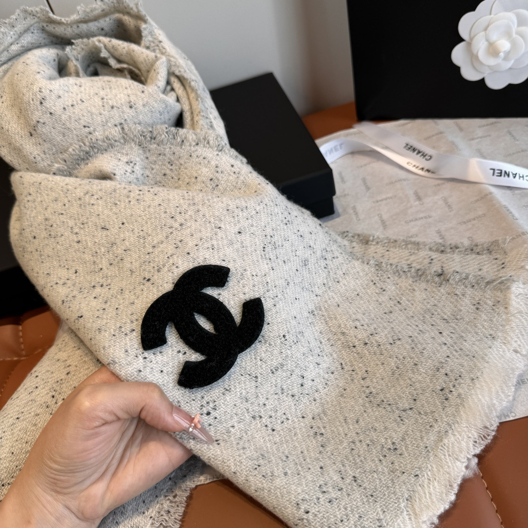 Ch*el scarf 70x180cm 100% cashmere