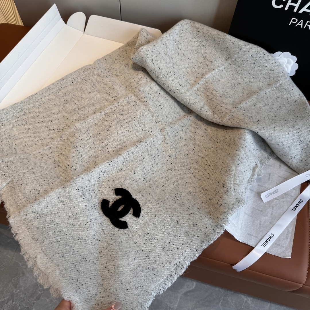 Ch*el scarf 70x180cm 100% cashmere