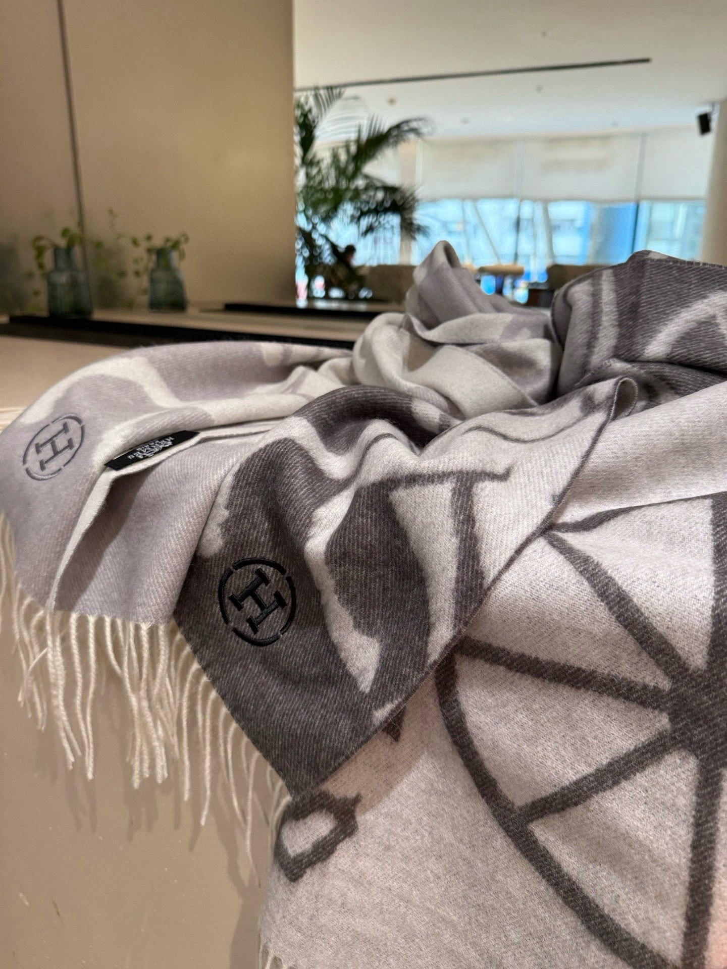H**mes scarf 30x180cm 100% wool