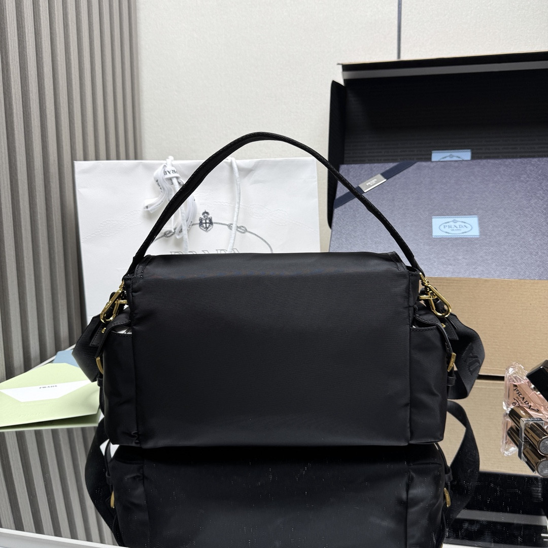 Pra*a explore large re-nylon shoulder bag with flap 19x37.5x12cm