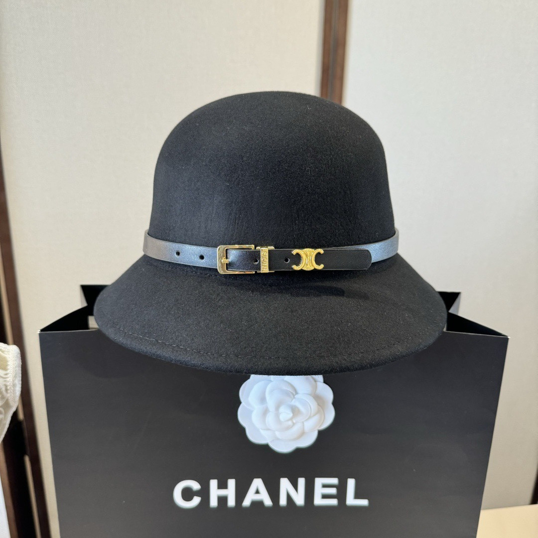 Ce**e bucket hat 100% wool 57cm head circumference