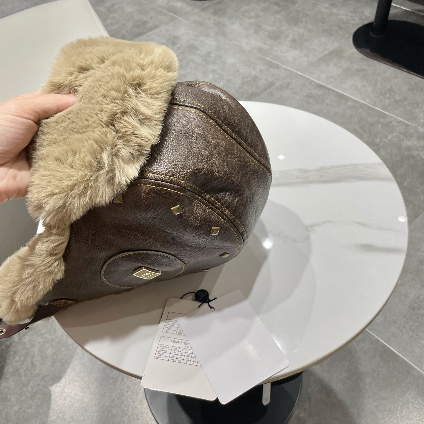 F**di trapper hat