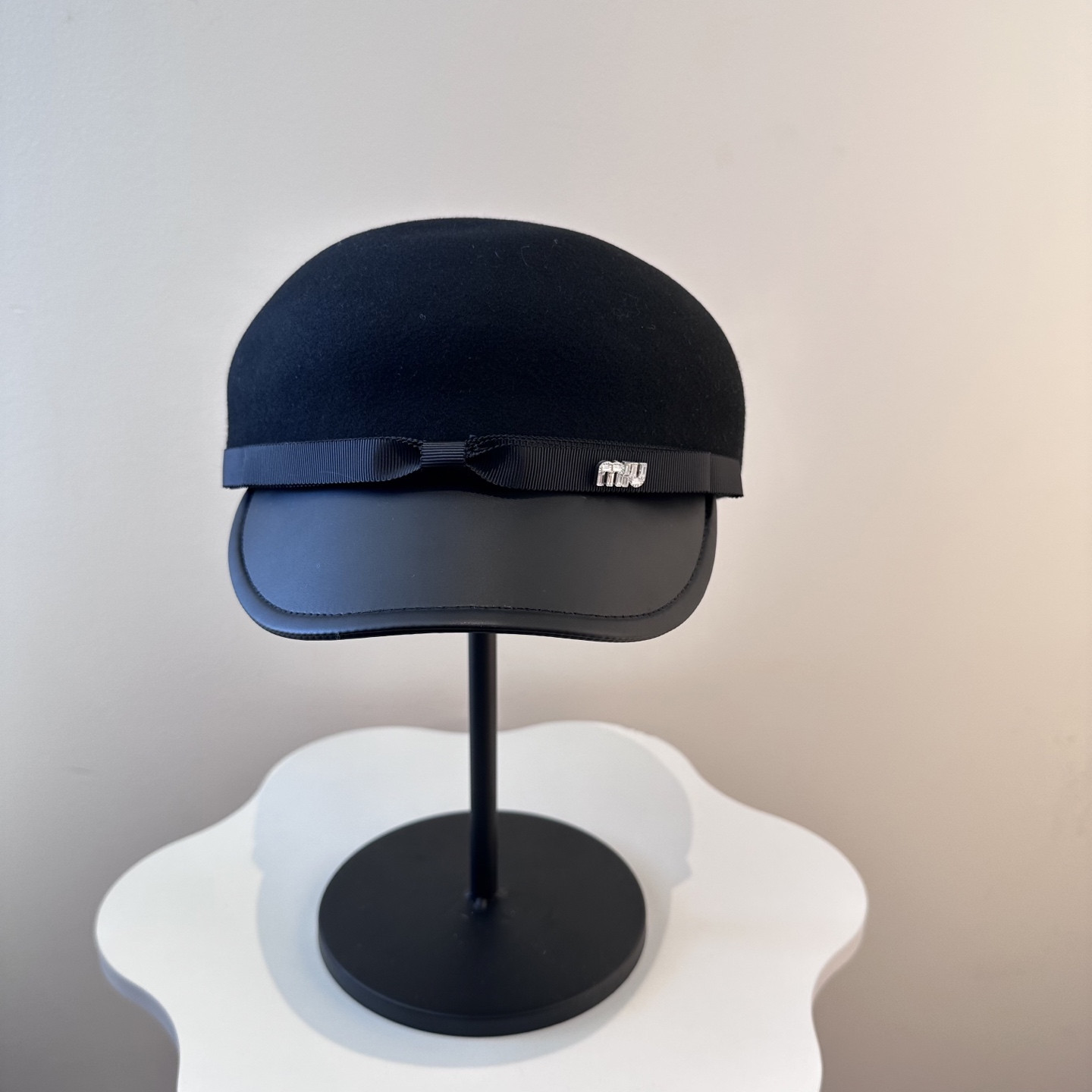 M1v M1v hat