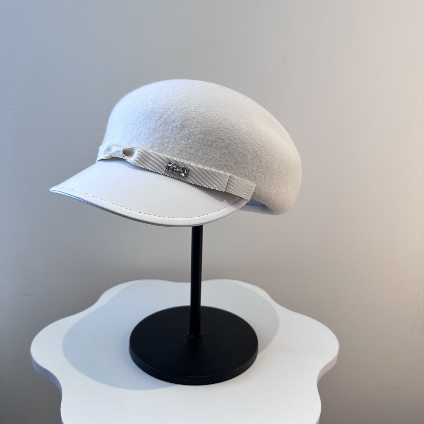 M1v M1v hat
