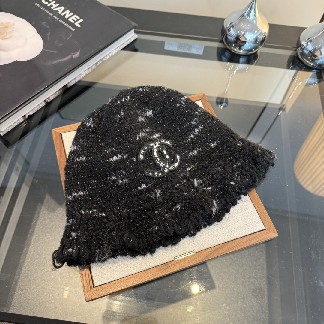 Ch*el knit bucket hat