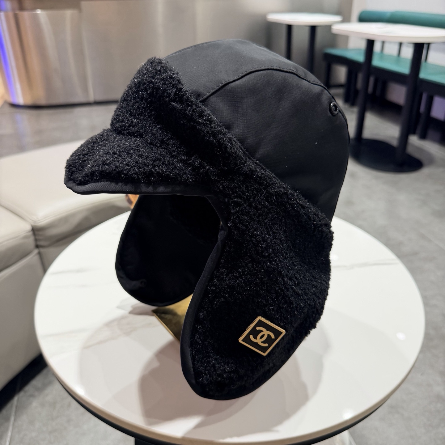 Ch*el hat