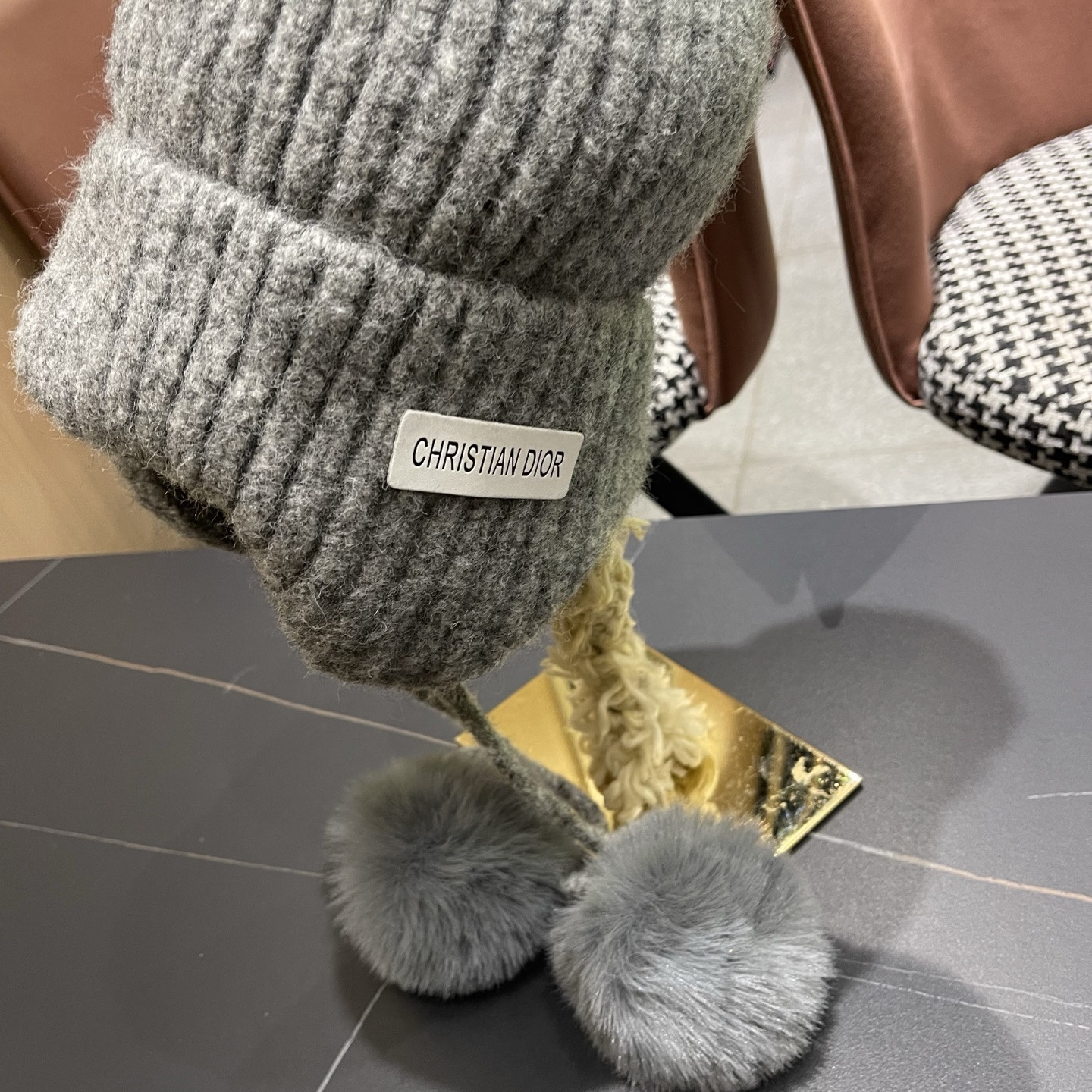 D*or trapper hat