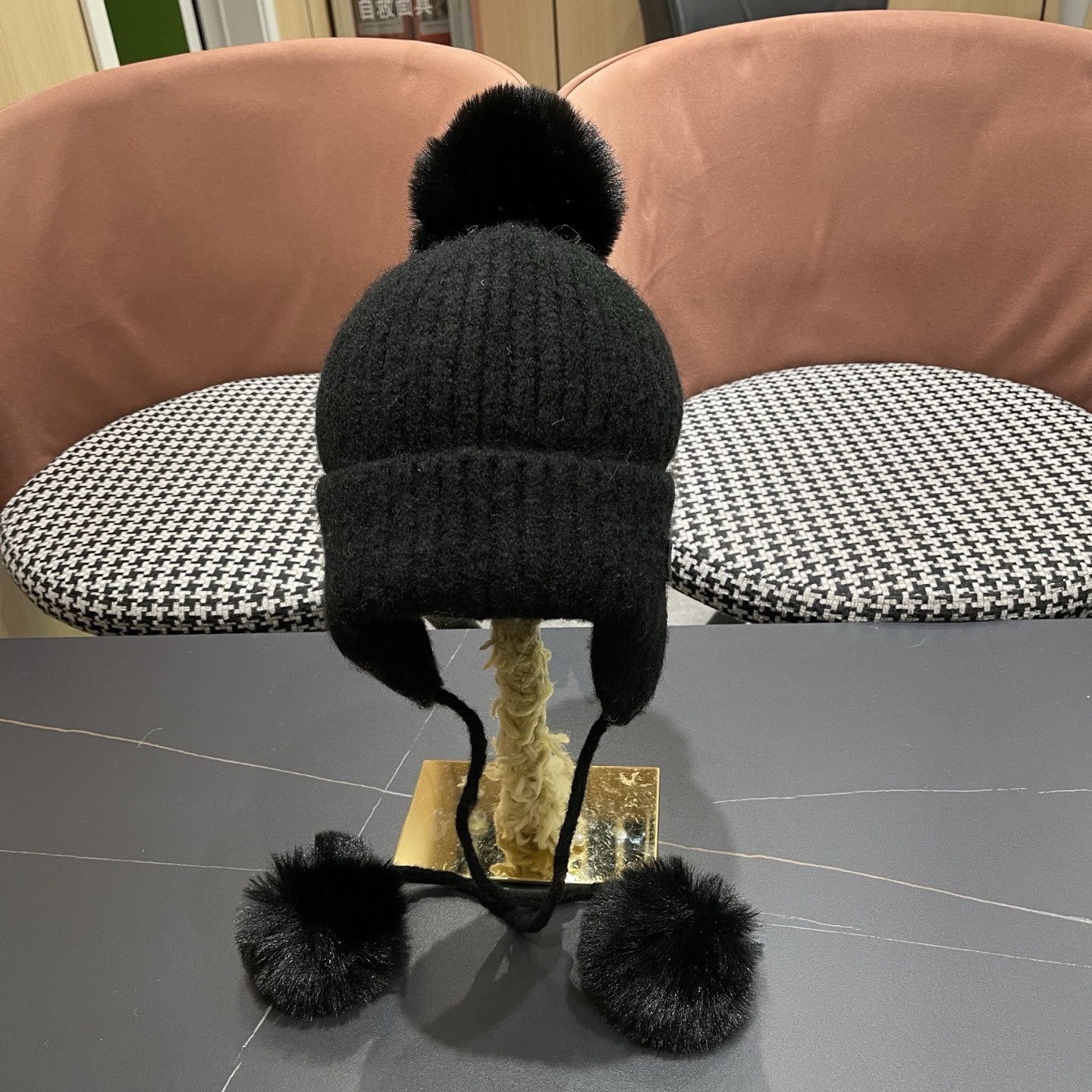 D*or trapper hat