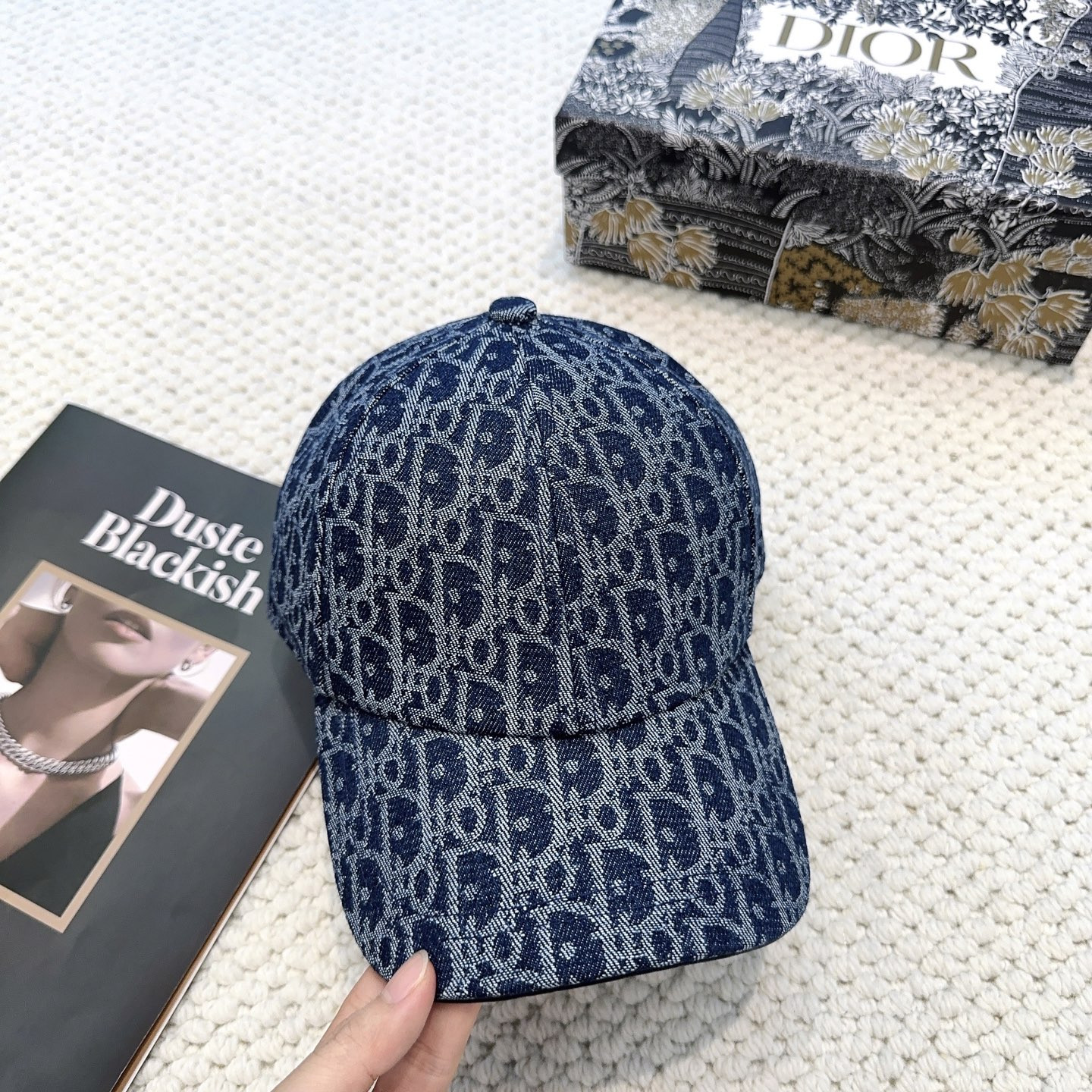 D*or baseball cap