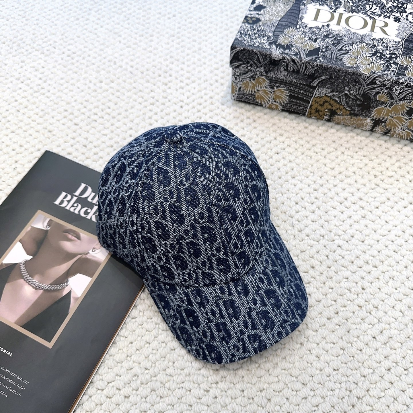 D*or baseball cap