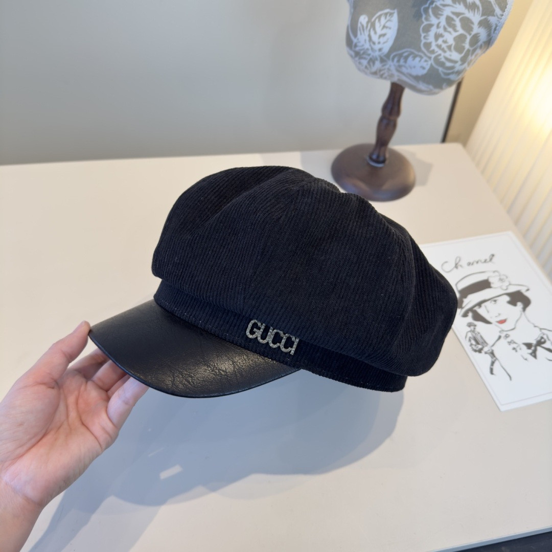 G*u*i newsboy cap 57cm head circumference