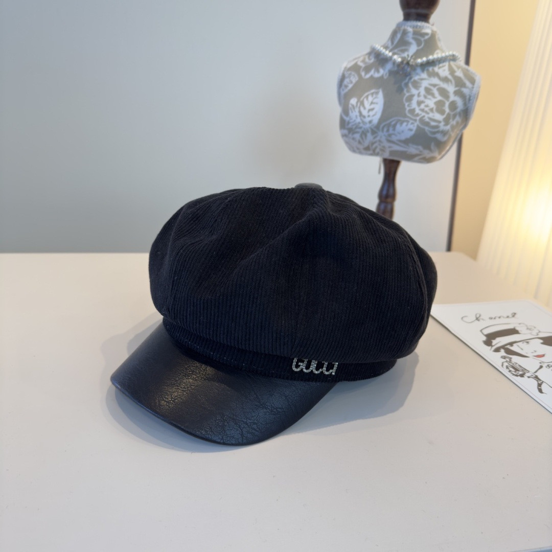 G*u*i newsboy cap 57cm head circumference
