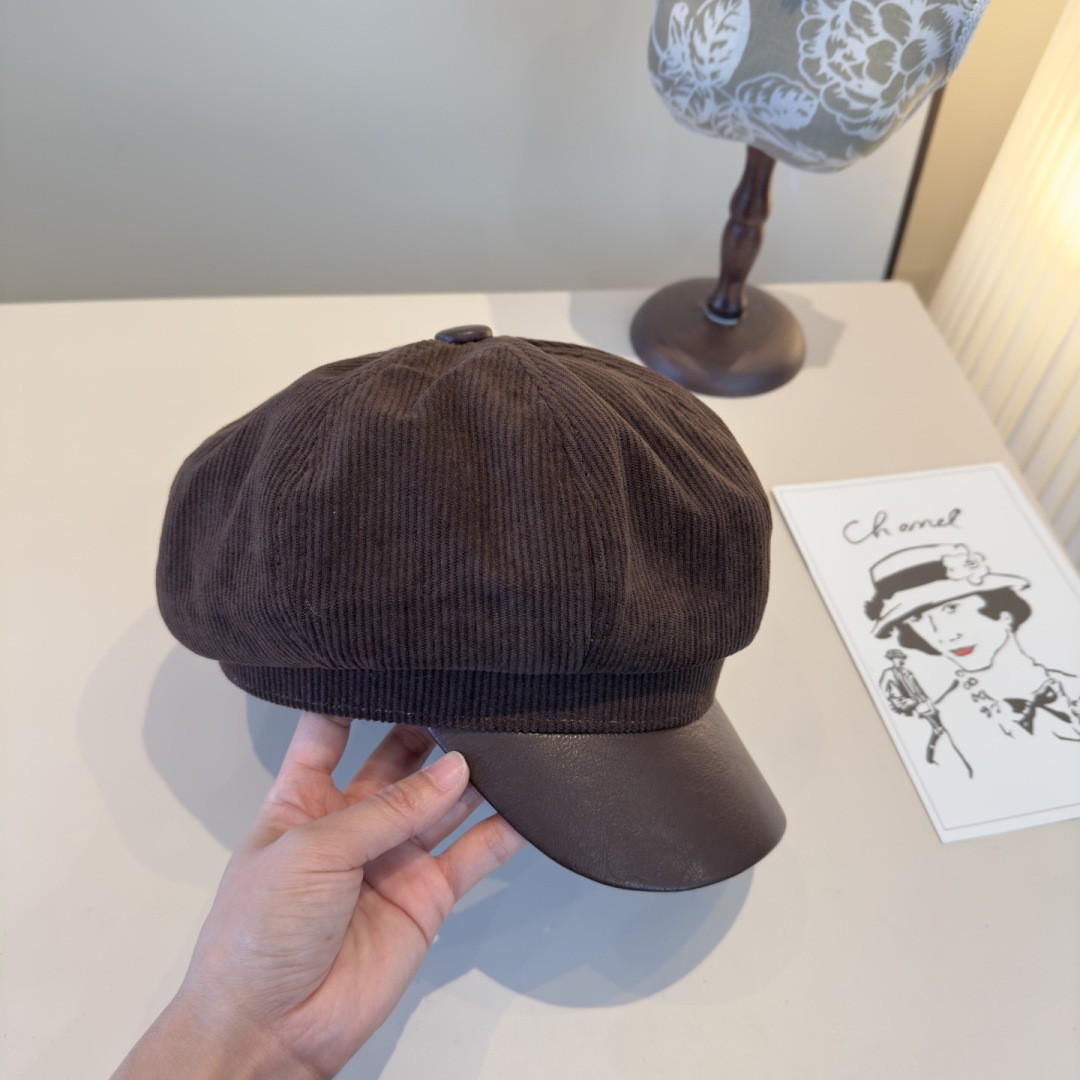 G*u*i newsboy cap 57cm head circumference