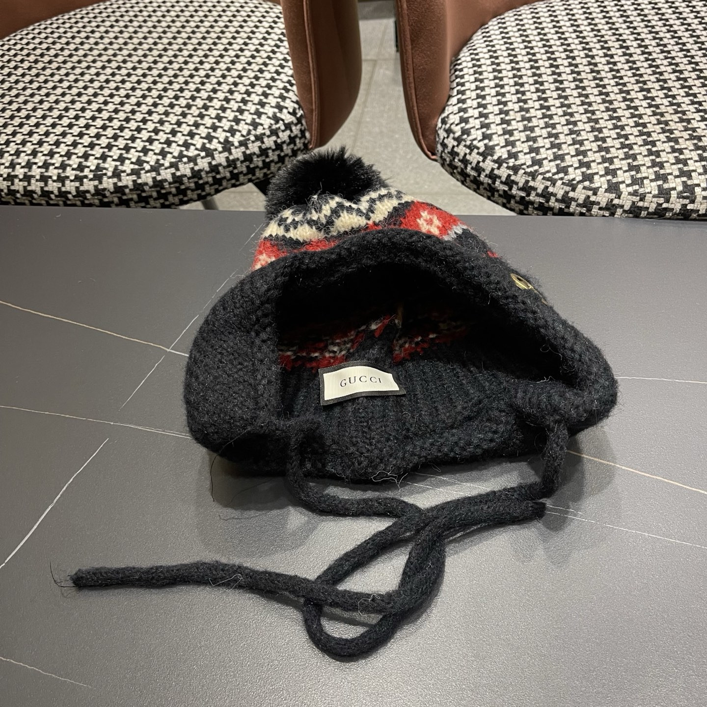 G*u*i knit trapper hat