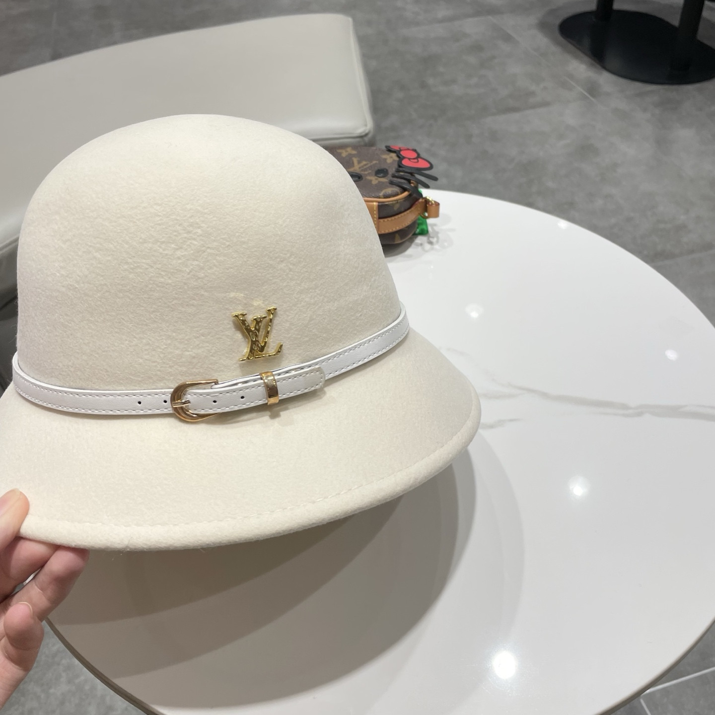 l0*is V*t0n bucket hat 100% wool 57cm head circumference