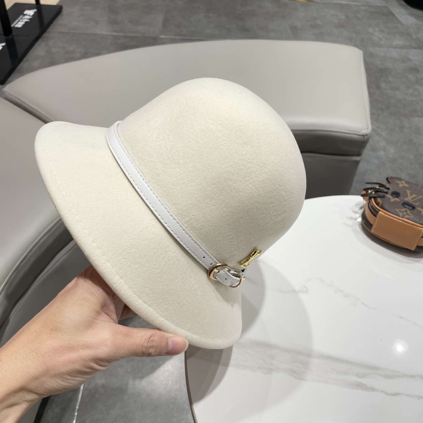 l0*is V*t0n bucket hat 100% wool 57cm head circumference