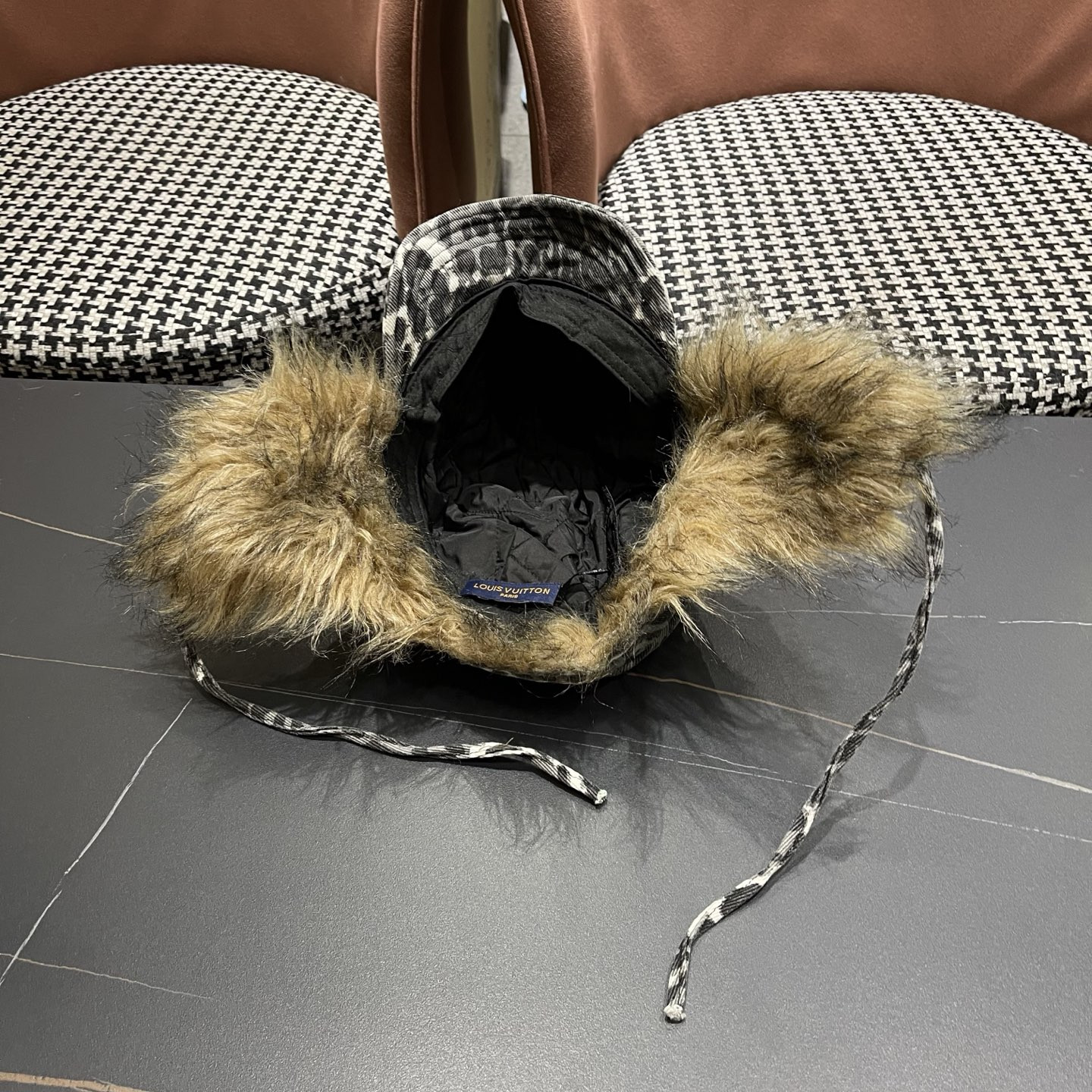 l0*is V*t0n trapper hat