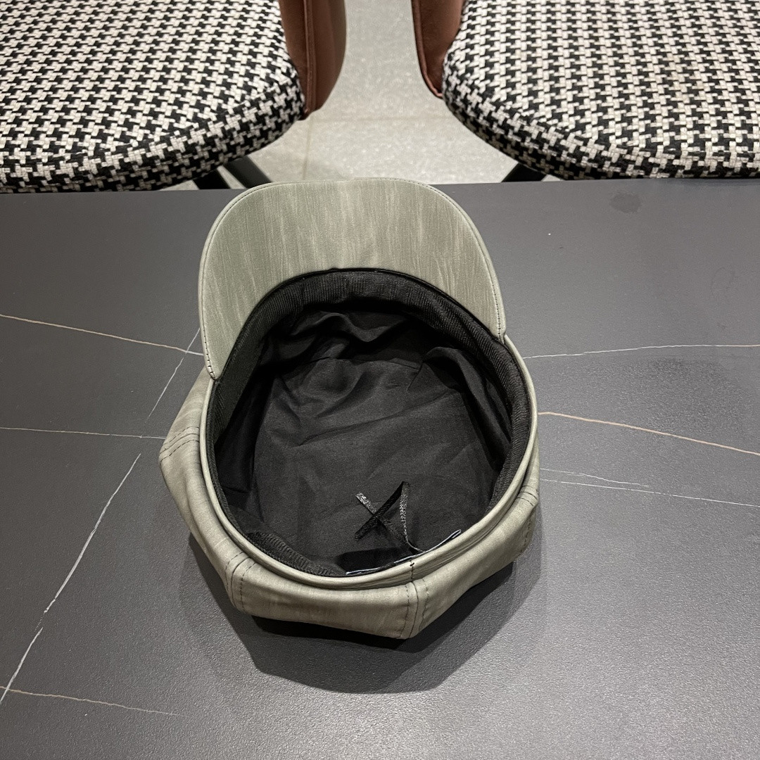 Pra*a newsboy cap