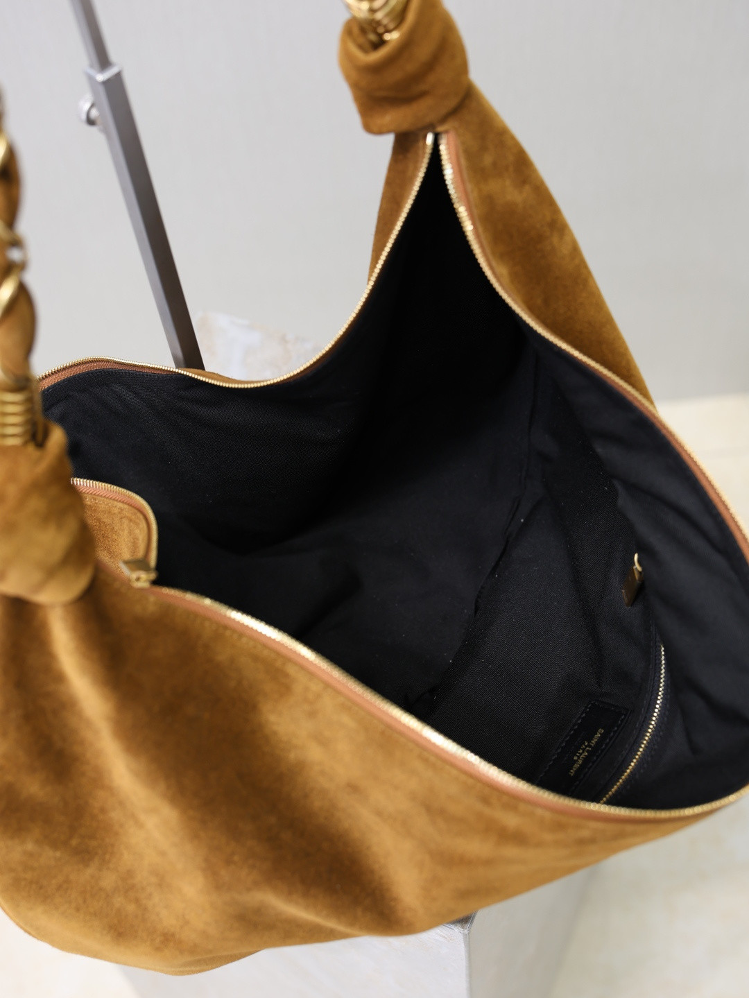 Y*L amalia hobo in suede 23-62x28x4cm