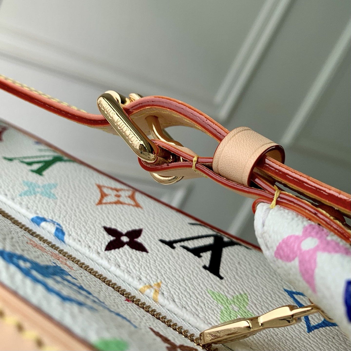 LV x TM Cruiser Toiletry Bag M27900 22x13.5x12cm