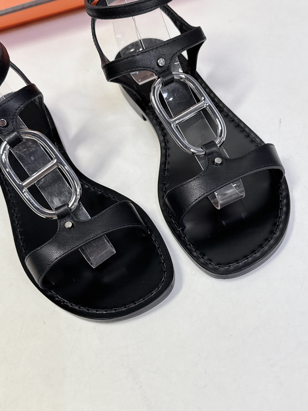 ua H**mes marinella sandal