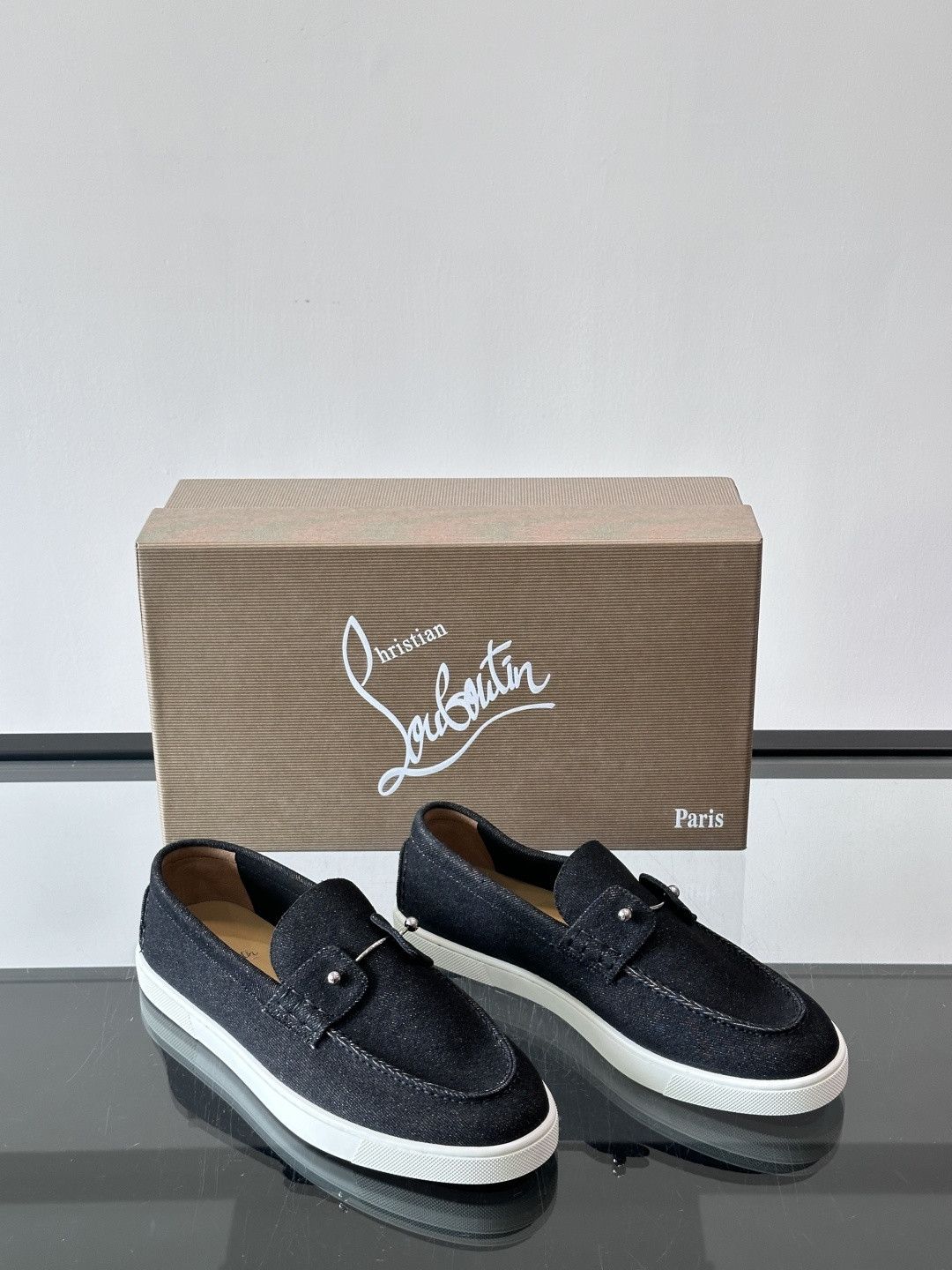 ua Ch**an louboutin chambeliboat boat shoes