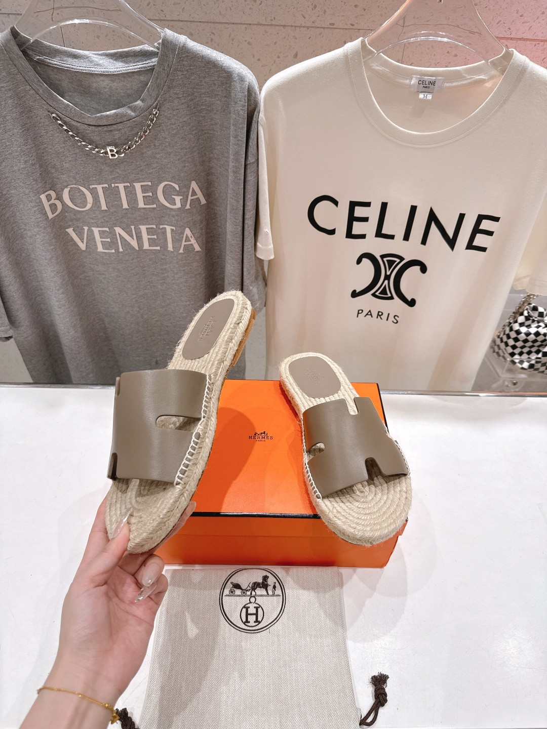 ua H**mes antigua espadrille