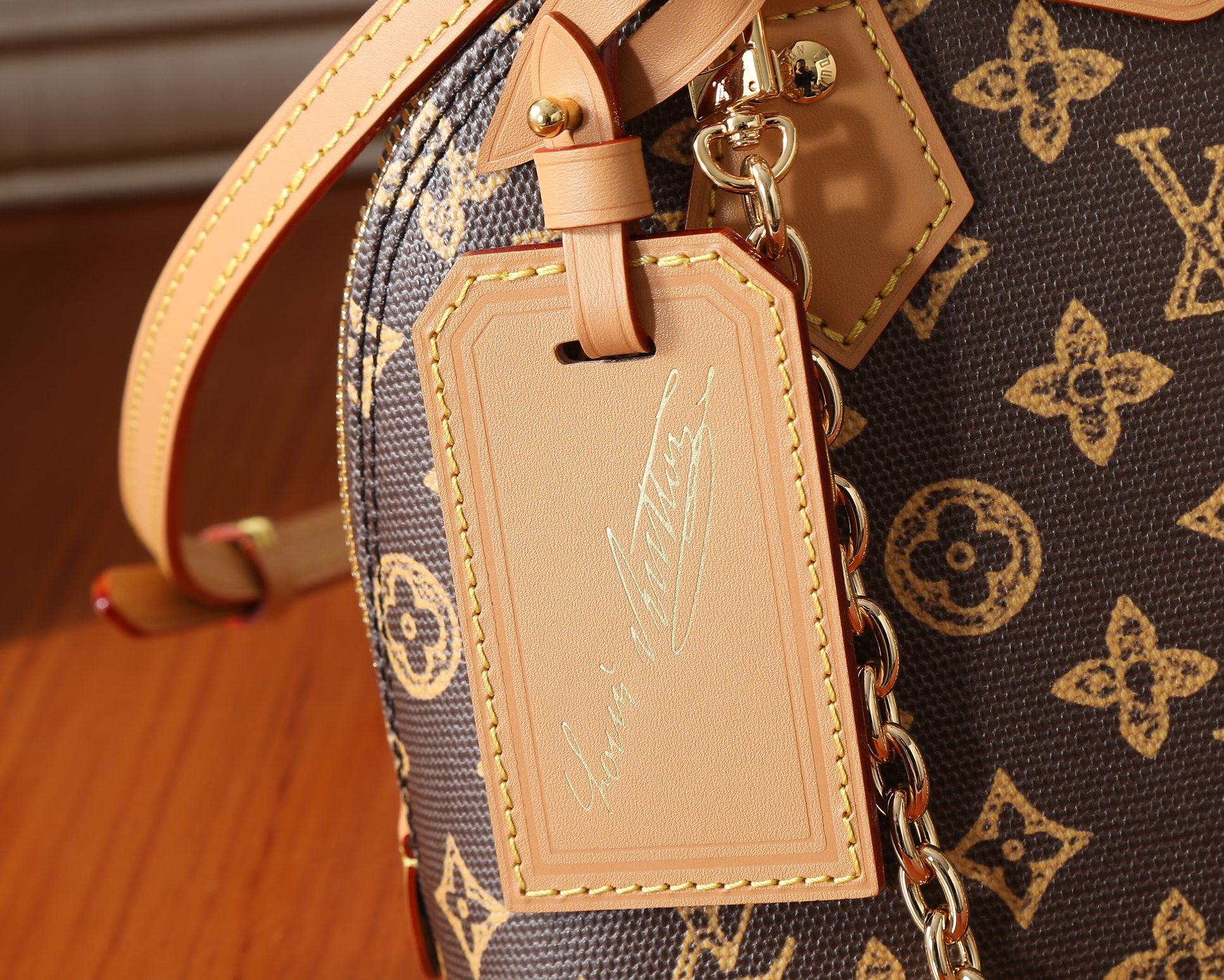 LV ALMA TRUNK BB Gloves M28105 19x11x22cm
