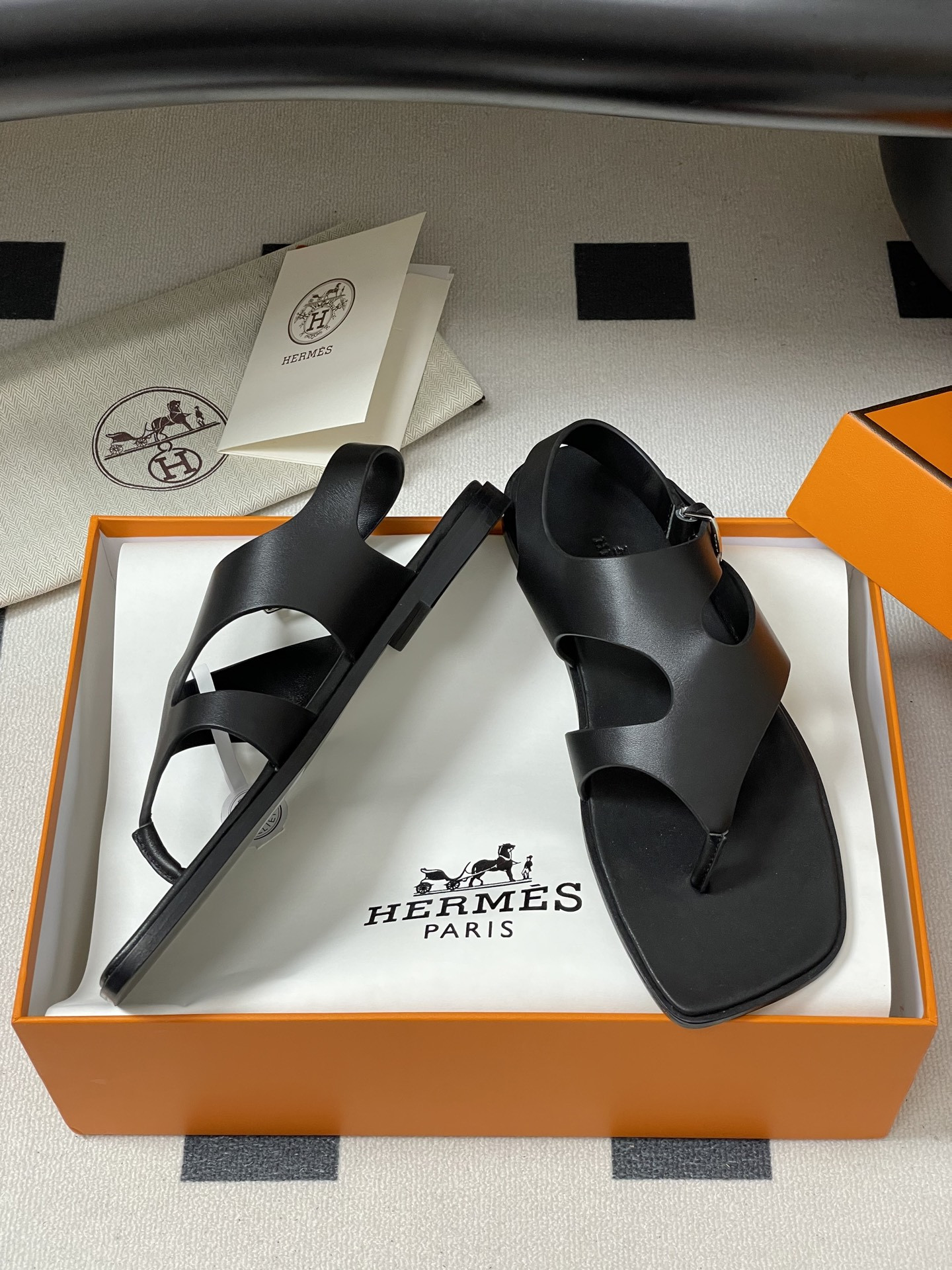 ua H**mes karen sandal