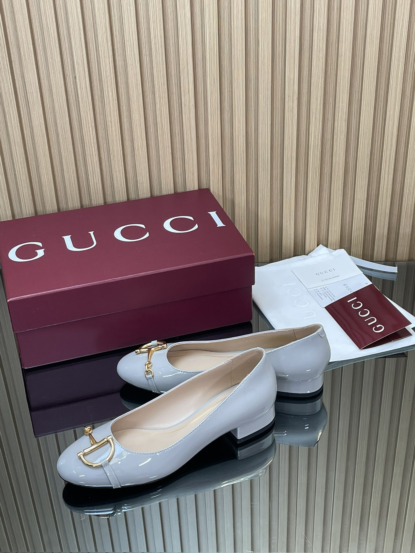 ua G*u*i ballet flat with half horsebit