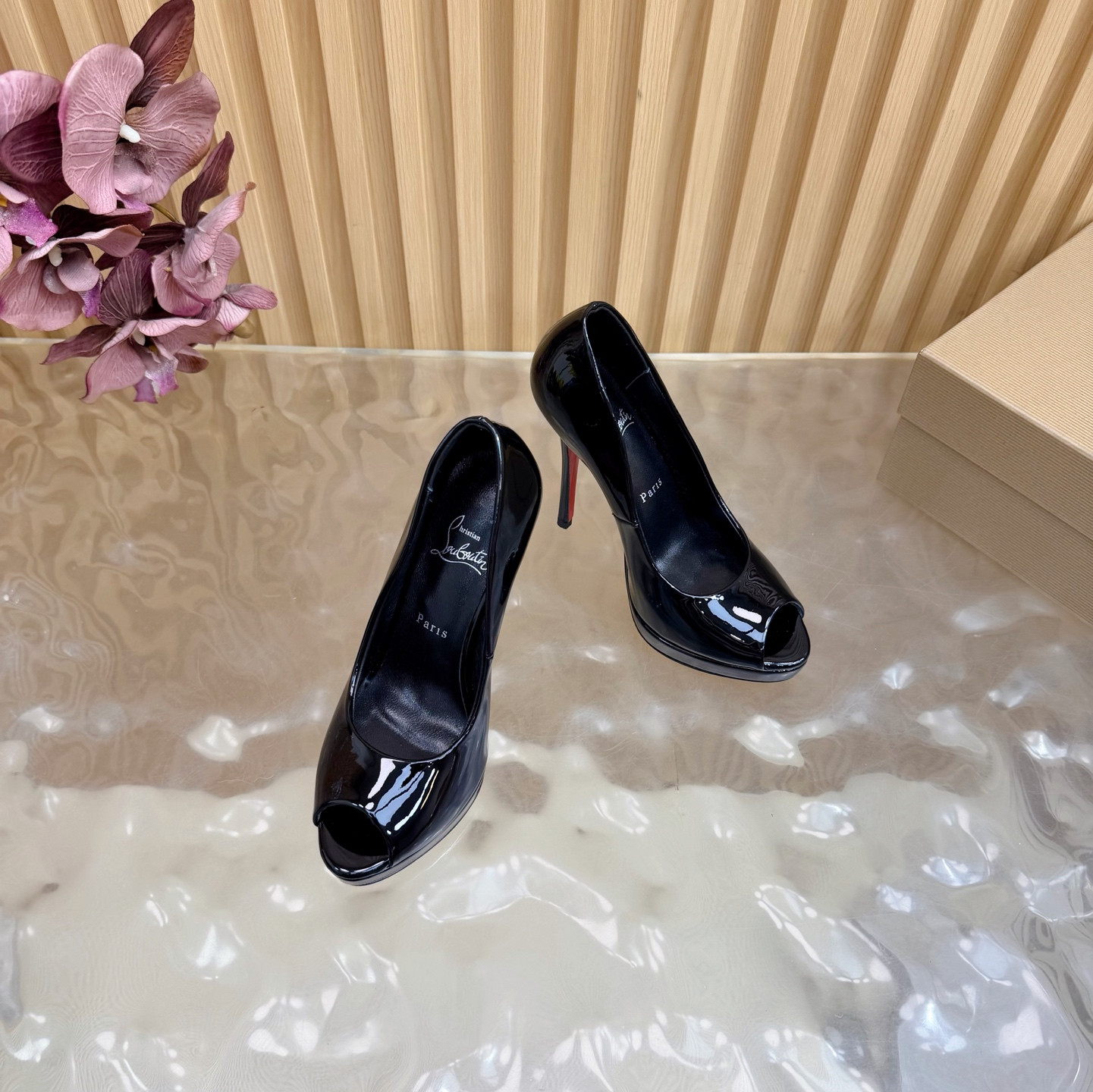 ua Ch**an louboutin pumps 12cm heel