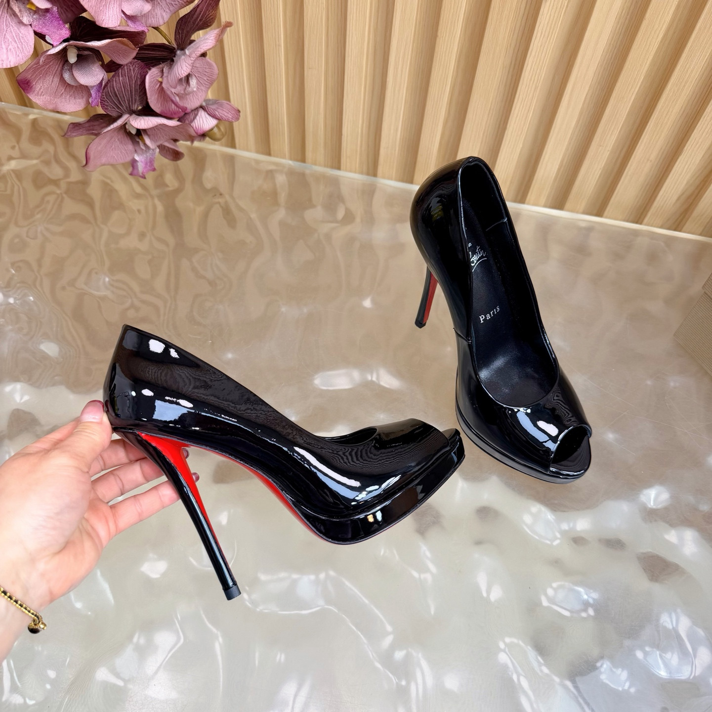 ua Ch**an louboutin pumps 12cm heel