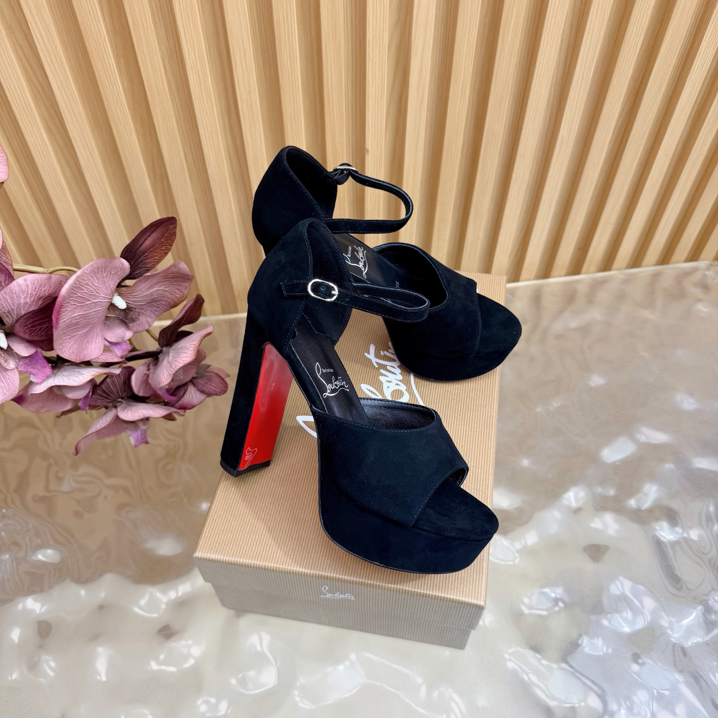 ua Ch**an louboutin sandaloo 130 mm strappy sandals black