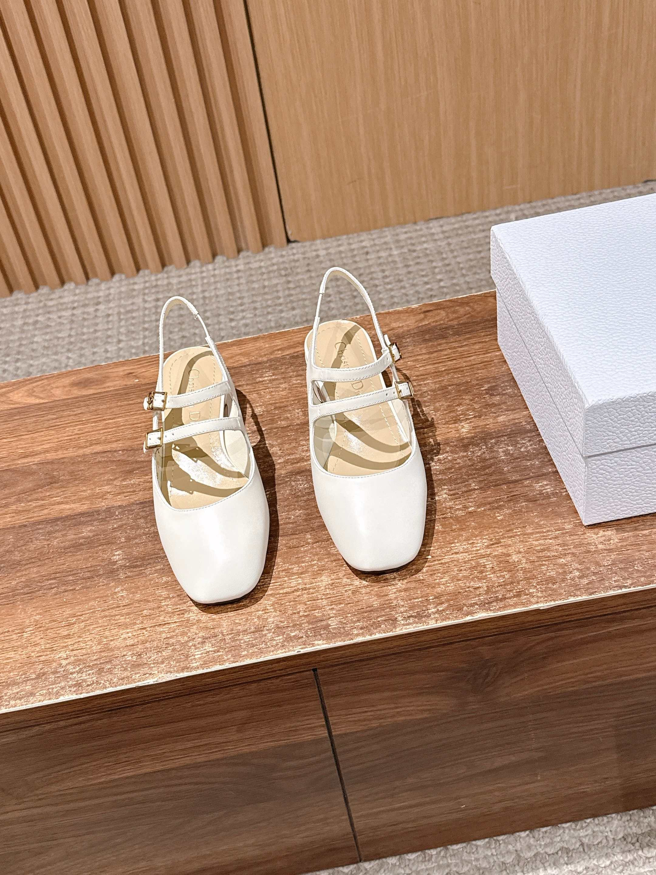 ua D*or chérie slingback pump