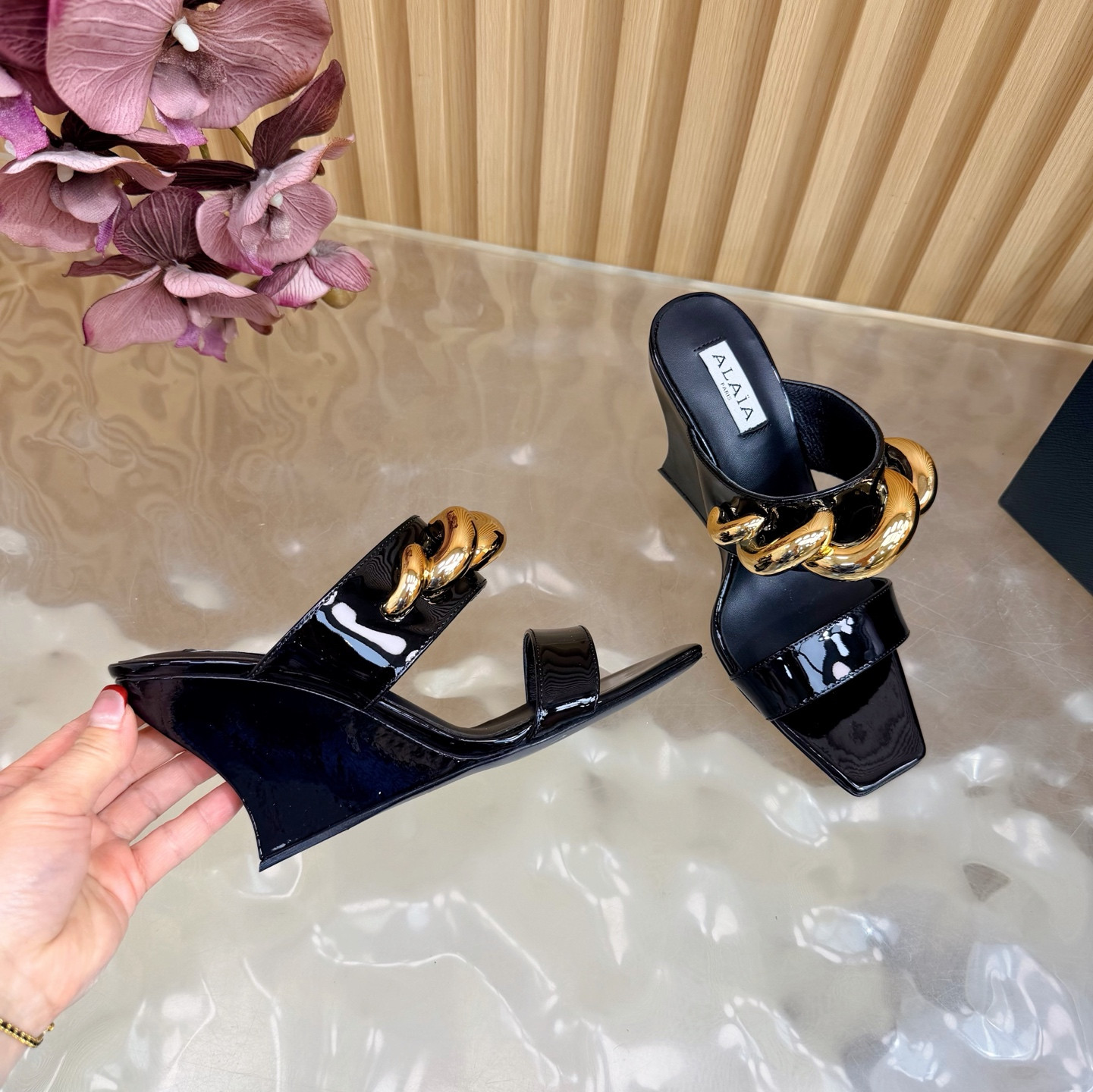 ua A1a1a wave jewel mules