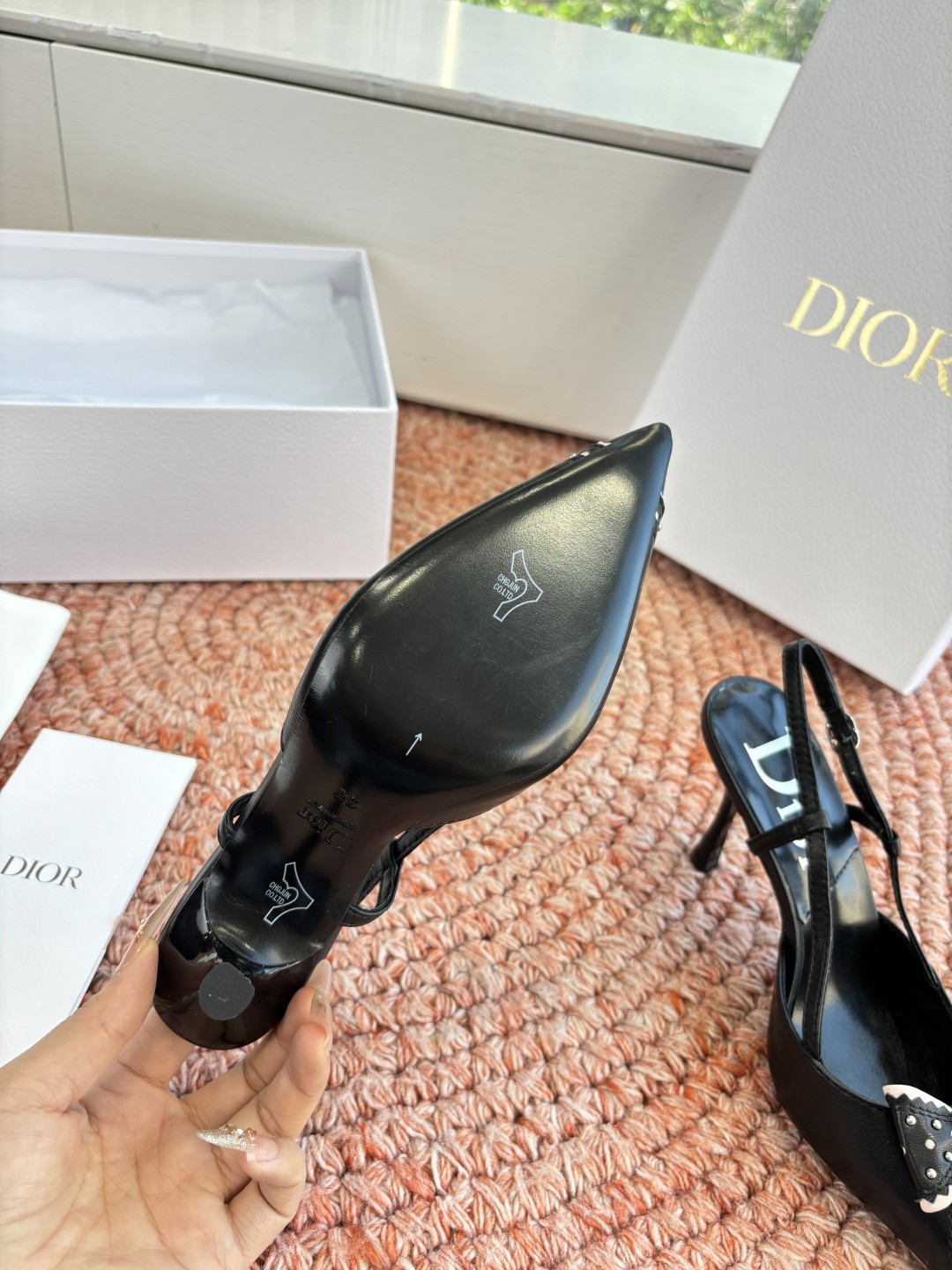 ua D*or slingback pump