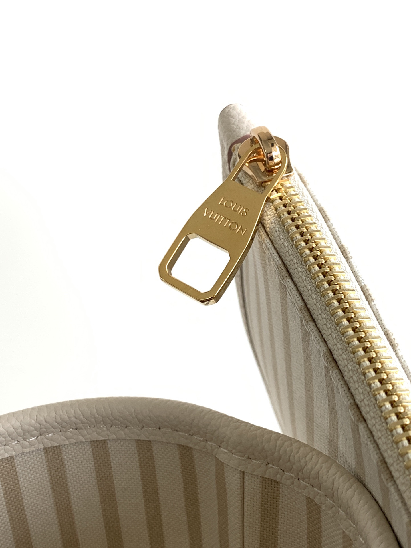 LV Neverfull MM M14285 31x28x14cm Without Box