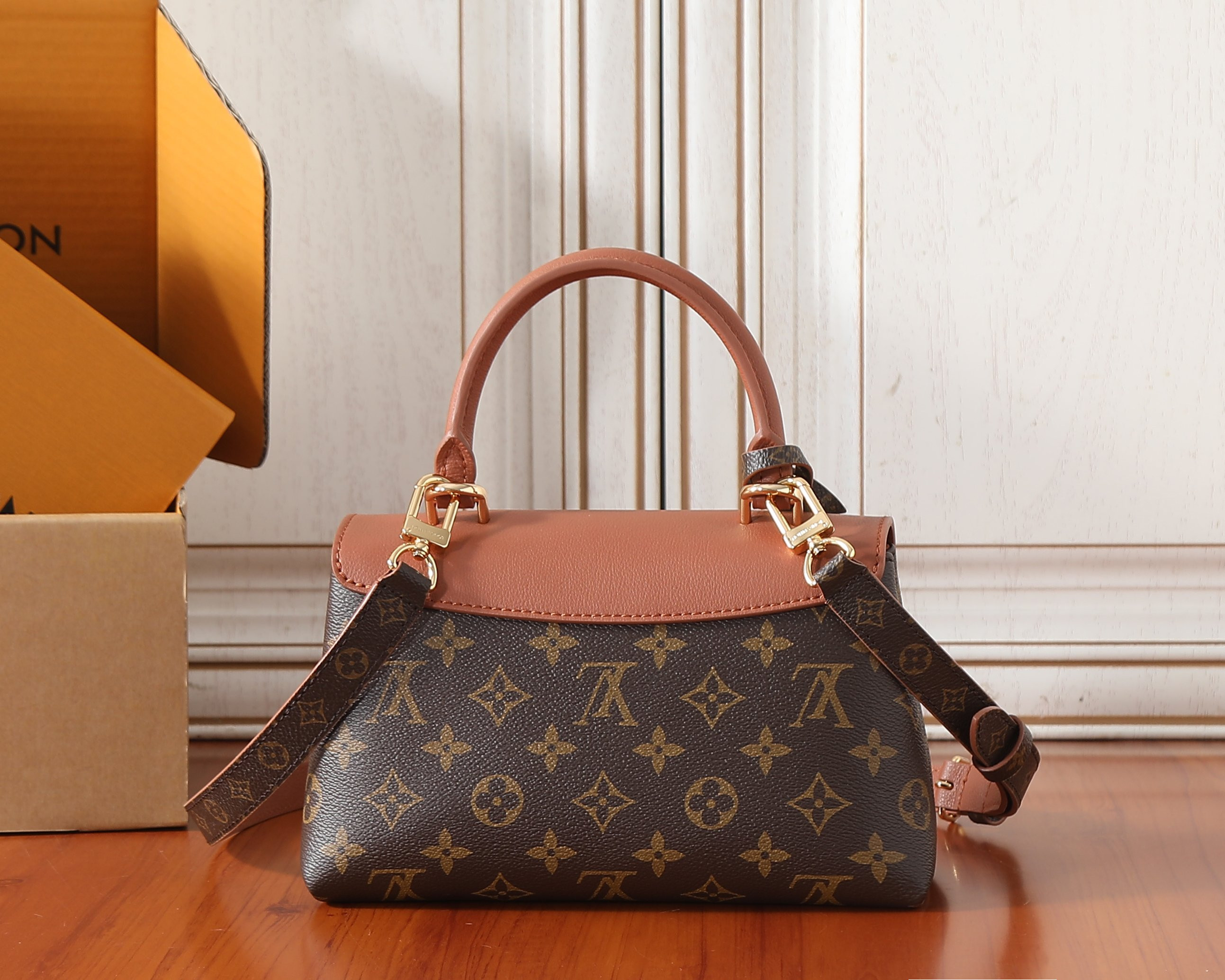LV Madeleine BB M28288 24.5x16x8cm