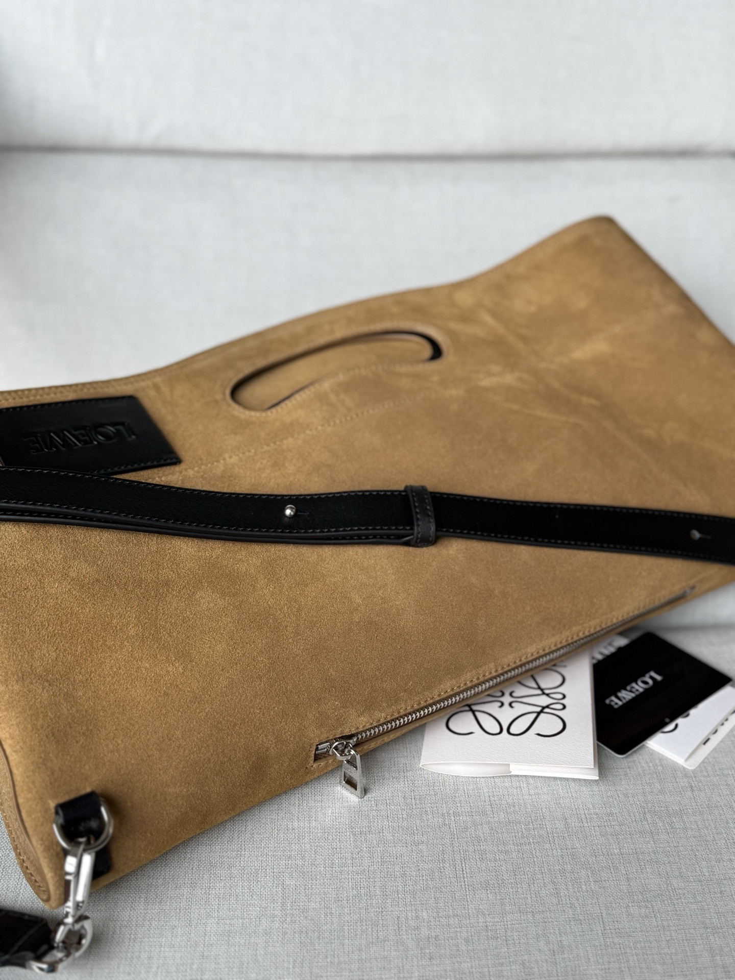 L0ew* bob folded tote in suede 47.5x38x9.5cm