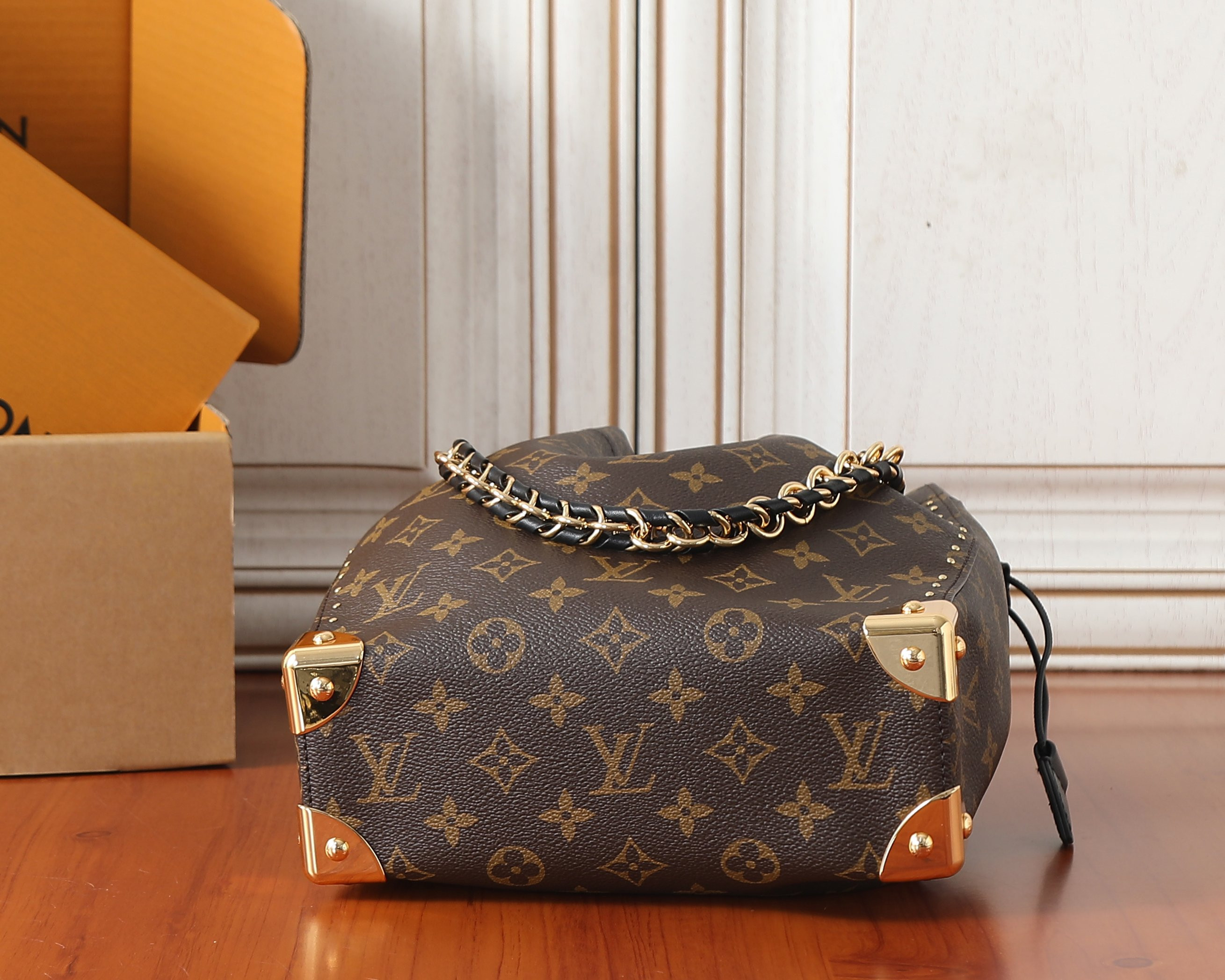 LV NOÉ TRUNK Handbag M28515 23x27x8cm