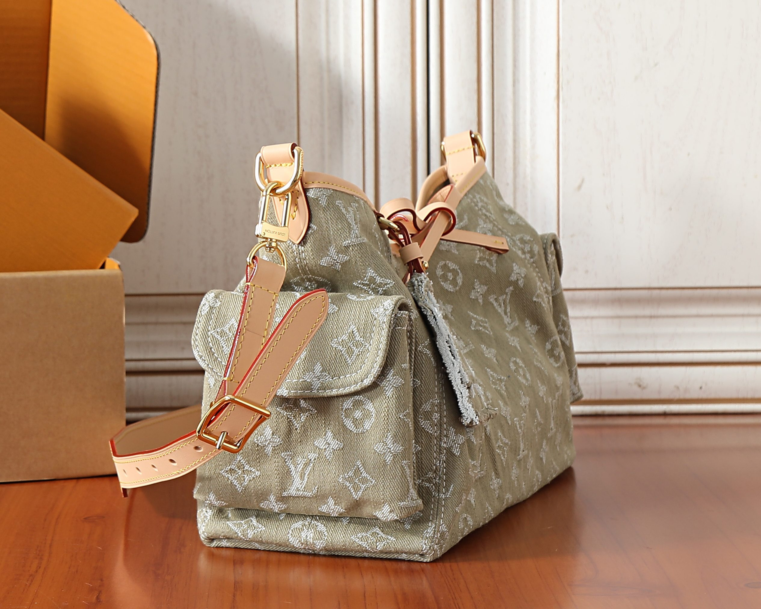 LV Carryall Cargo PM M27623 33.5x23x15cm